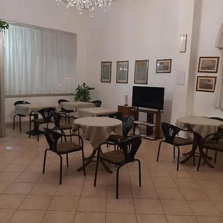 Cucciolo Hotel 2*